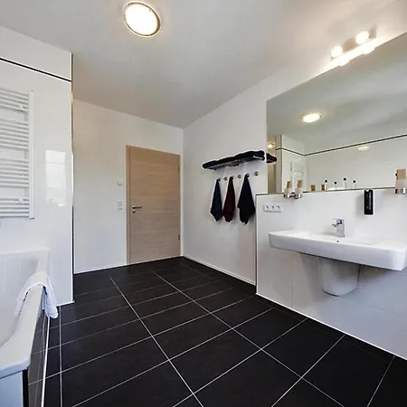 Fuer 5 Personen In Appartement *